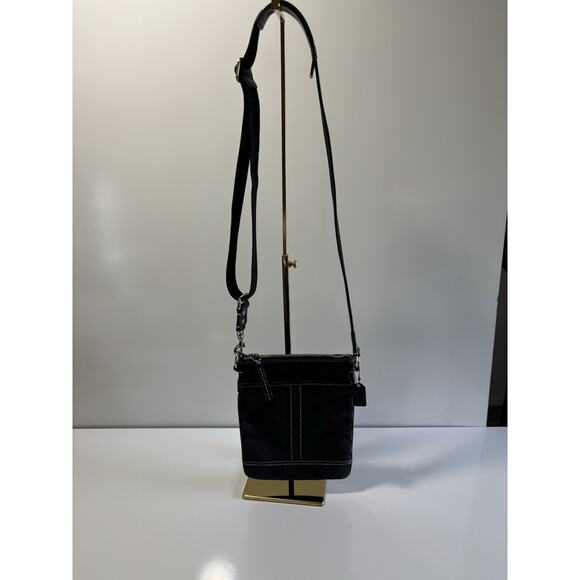 Coach Signature Jacquard Black Swingpack Crossbody Bag Purse EUC Event Sized - Picture 3 of 9